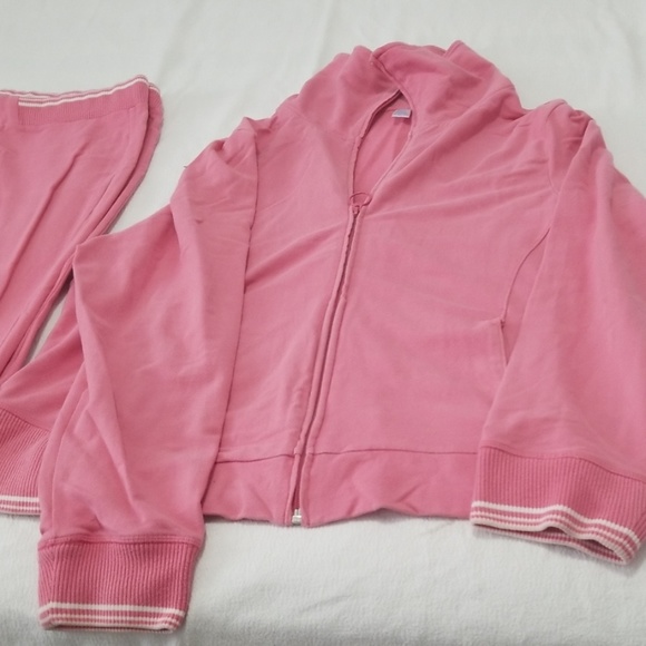 foot locker jogging suits